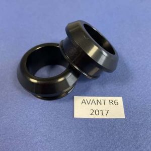 Kit of two captive front wheel spacers for Yamaha R6 2017